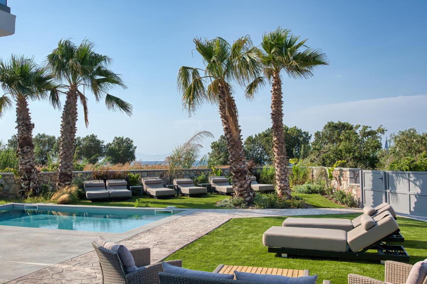 Penelope Beachfront Villa Kremastí Exterior foto